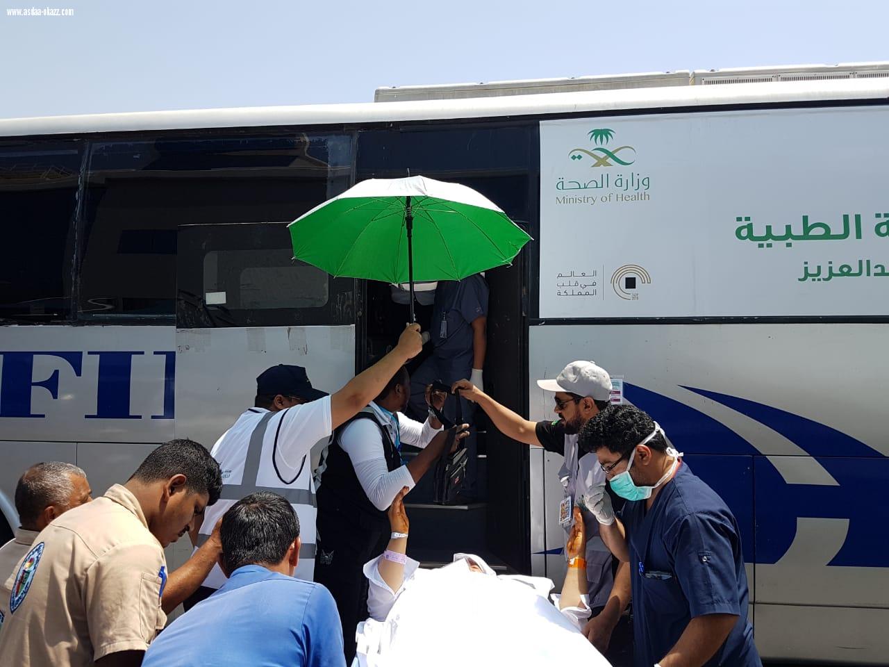 مستشفى الملك عبدالعزيز يصعد قافلة حجاجه المنومين لعرفات