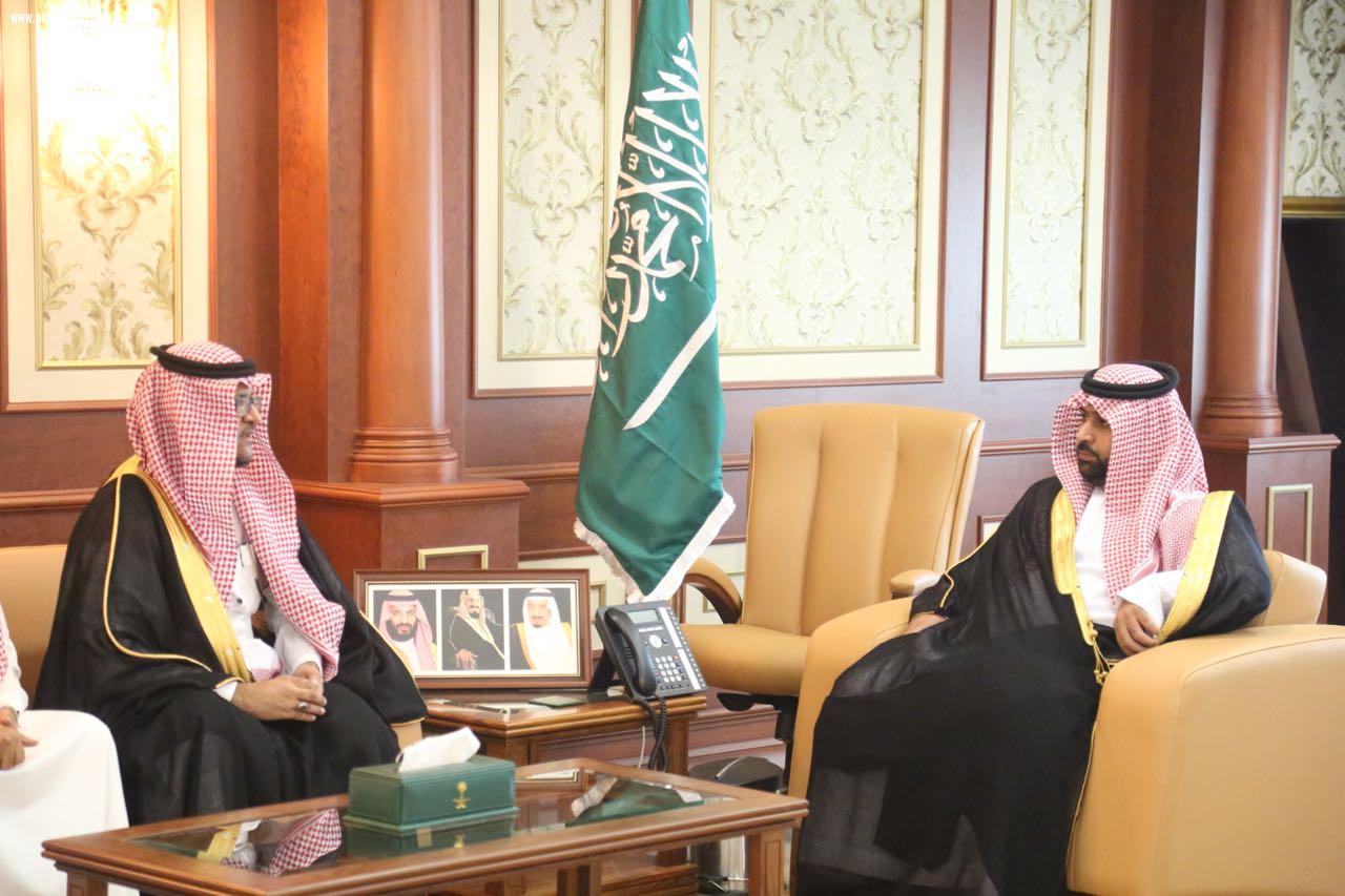 كرم خلاله الفائزين بجائزة حمدان بن راشد للأداء التعليمي المتميز واطلع على مبادرة التعليم المنزلي