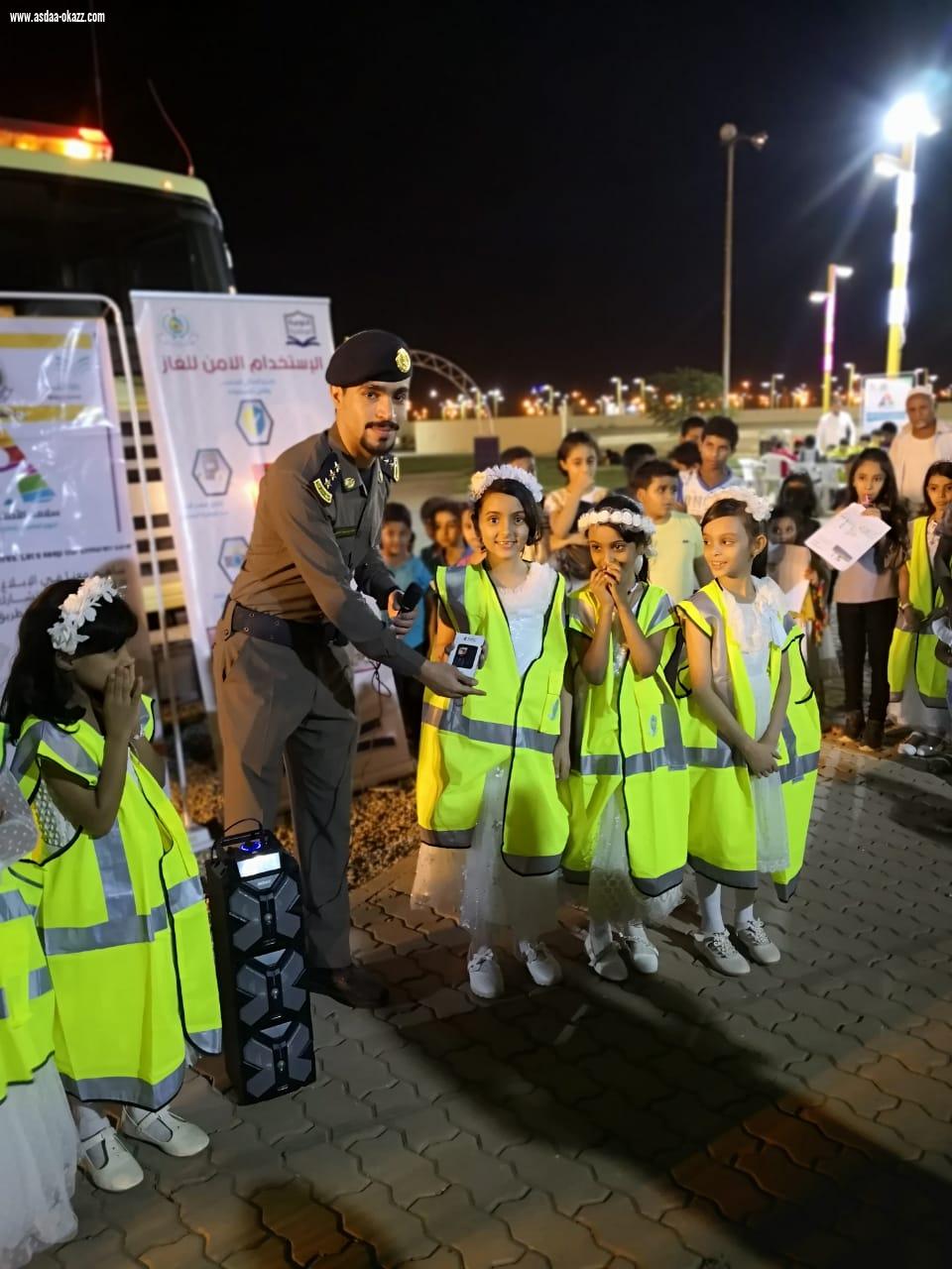 الدفاع المدني تحت شعار سلامة الأطفال غايتنا مدني ضمد  يقيم مرسم للطفل واستعراض للآليات  بحديقة البلدية