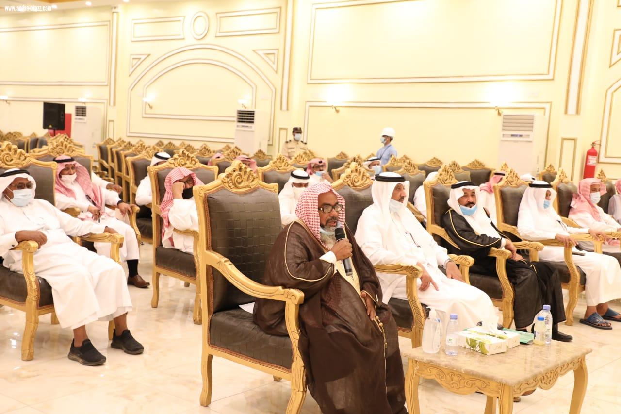 أكد أن مطالبهم ستؤخذ بعين الاعتبار وستصدر توصيات بشأنها وزير البيئة والمياه والزراعة يزور محافظة صامطة ويستمع  يكن المزارعين والصيادين