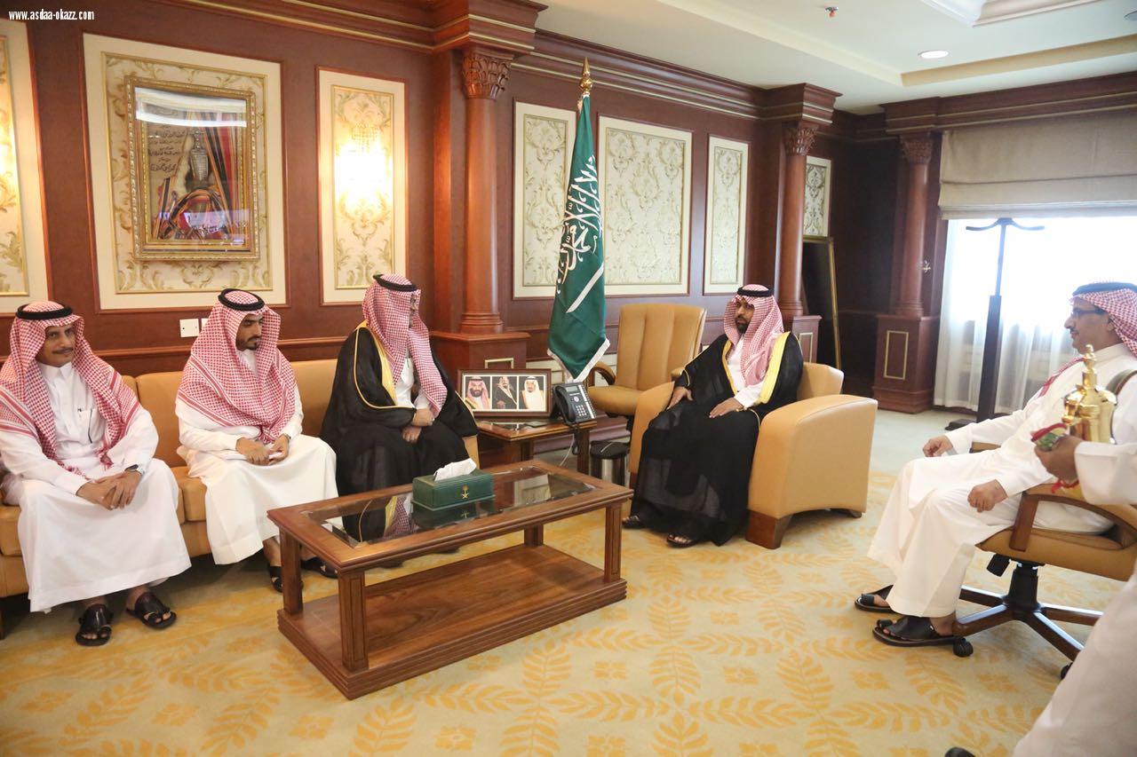 كرم خلاله الفائزين بجائزة حمدان بن راشد للأداء التعليمي المتميز واطلع على مبادرة التعليم المنزلي