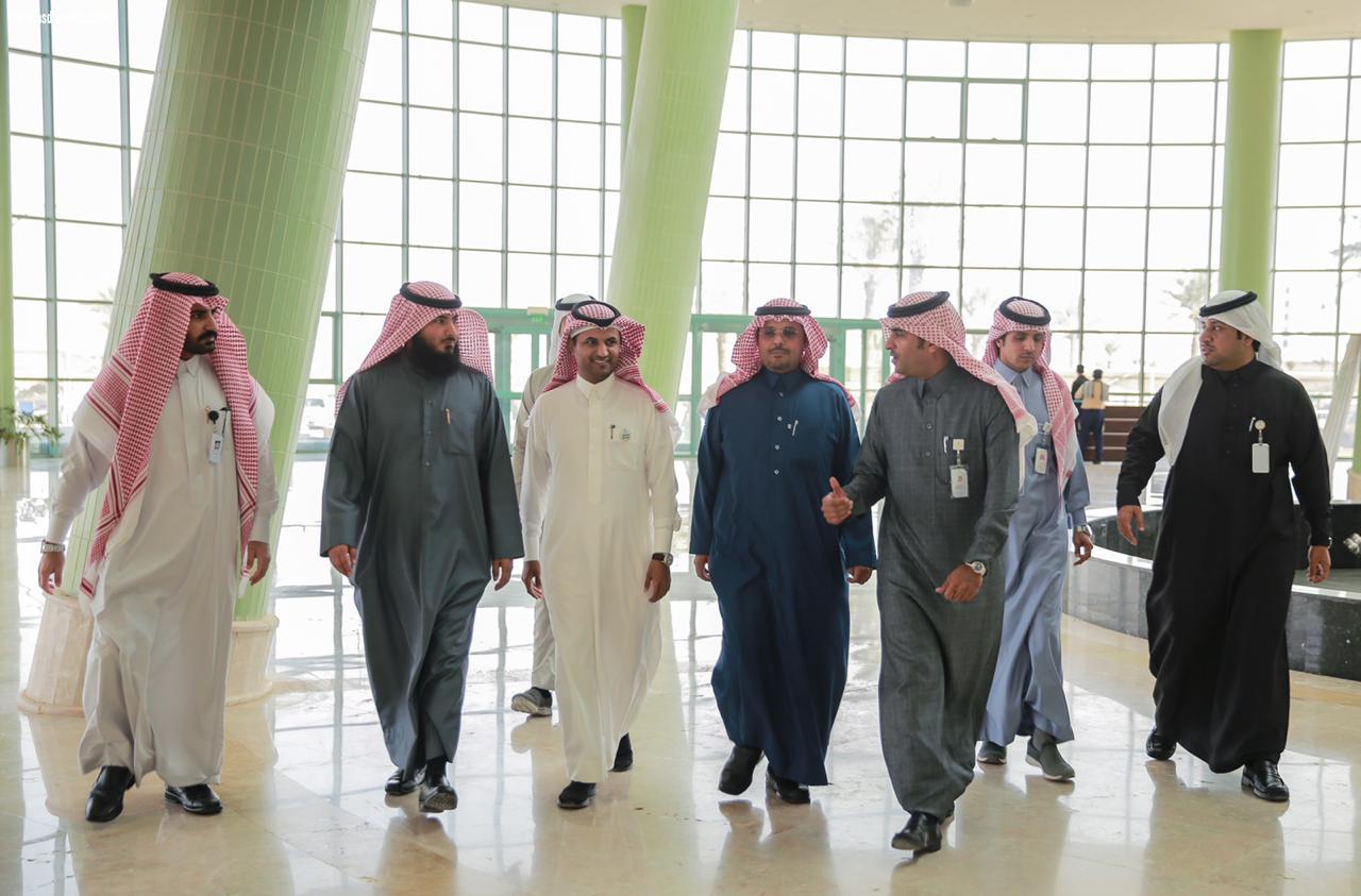 الصحة تدشن عيادتين متنقلة لمكافحة التدخين في الكلية التقنية وجامعة حفرالباطن.