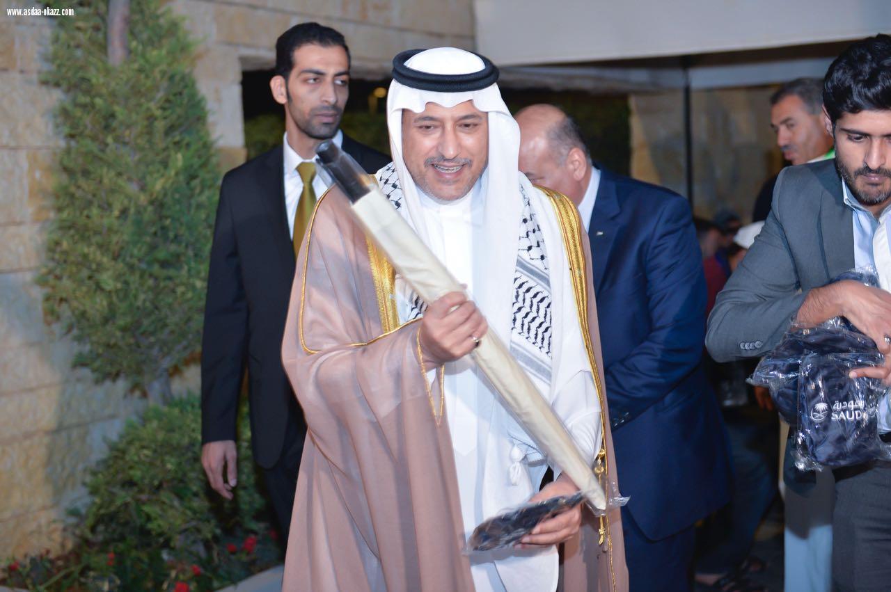 سفير المملكة لدى الاردن يودع ضيوف خادم الحرمين الشريفين الحجاج الفلسطينيين من ذوي الشهداء