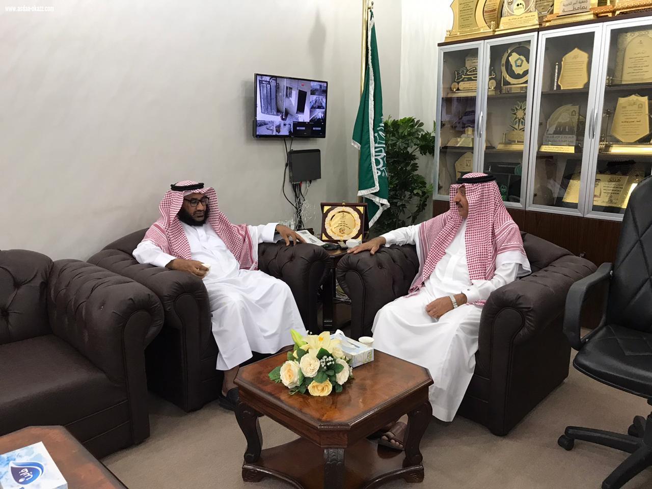 محافظ صامطةزعلة يستقبل رئيس المجلس البلدي النجمي