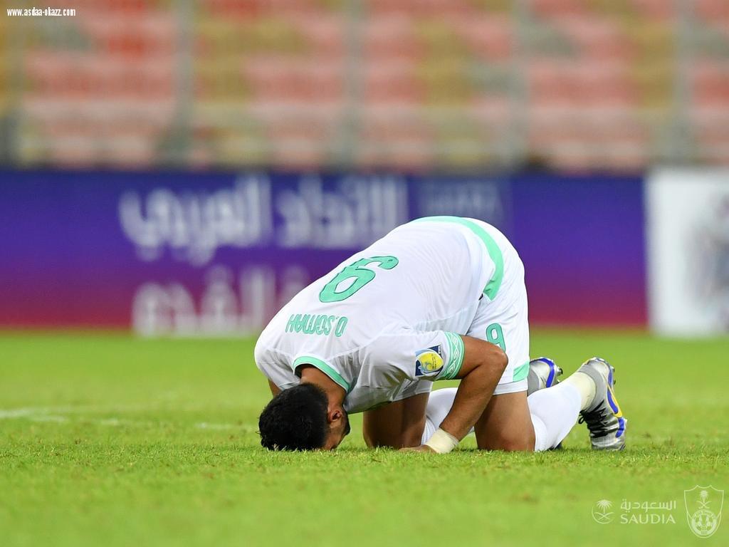 الأهلي يقسو على المحرق ويتأهل لدور 16 من كأس العرب