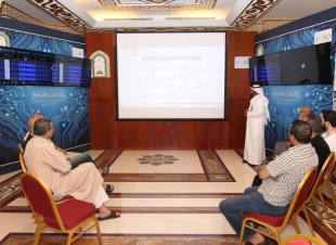 نخبة من ضيوف الملك يطّلعون على رؤية المملكة 2030