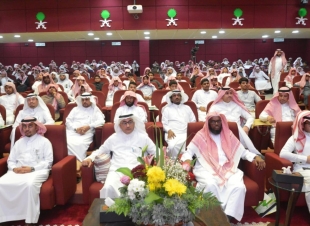 مساعد مدير تعليم صبيايدشن معرض وملتقى الأرشاد المهني الخامس بتعليم صبيا