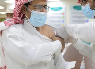 مدير تعليم الجوف يدشن حملة التطعيم ضد الإنفلونزا الموسمية